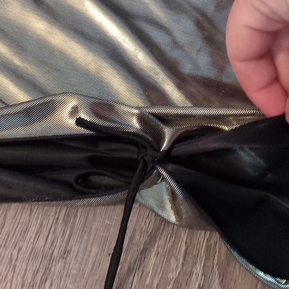 Medemoiselle Gold Turtleneck Top Best Fits XS/S - Picture 2 of 6